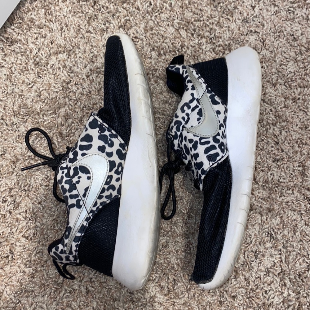 Cute Nike leopard tennis shoes